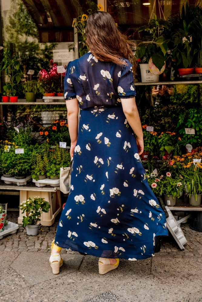 Reformation Navy Floral Dress Reformation Casual Dress M
